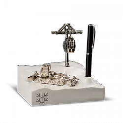 Подарочная инсталляция "Горные лыжи"